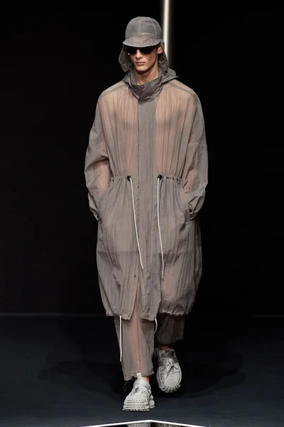 Look 40